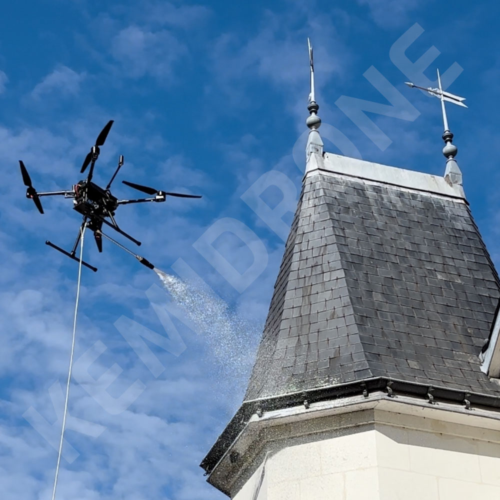 Traitement-Démoussage-Toiture-par-Drone-en-Île-de-France Services par Drone en Essonne 91, en Seine-et-Marne 77, en Yvelines 78, Hauts-de-Seine 92, Val-de-Marne 94, Seine-Saint-Denis 93, Val-d’Oise 95, Paris 75